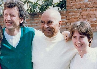 Christopher Titmuss, Poonjaji and Shaila with buddhist meditation teacher C Titmuss